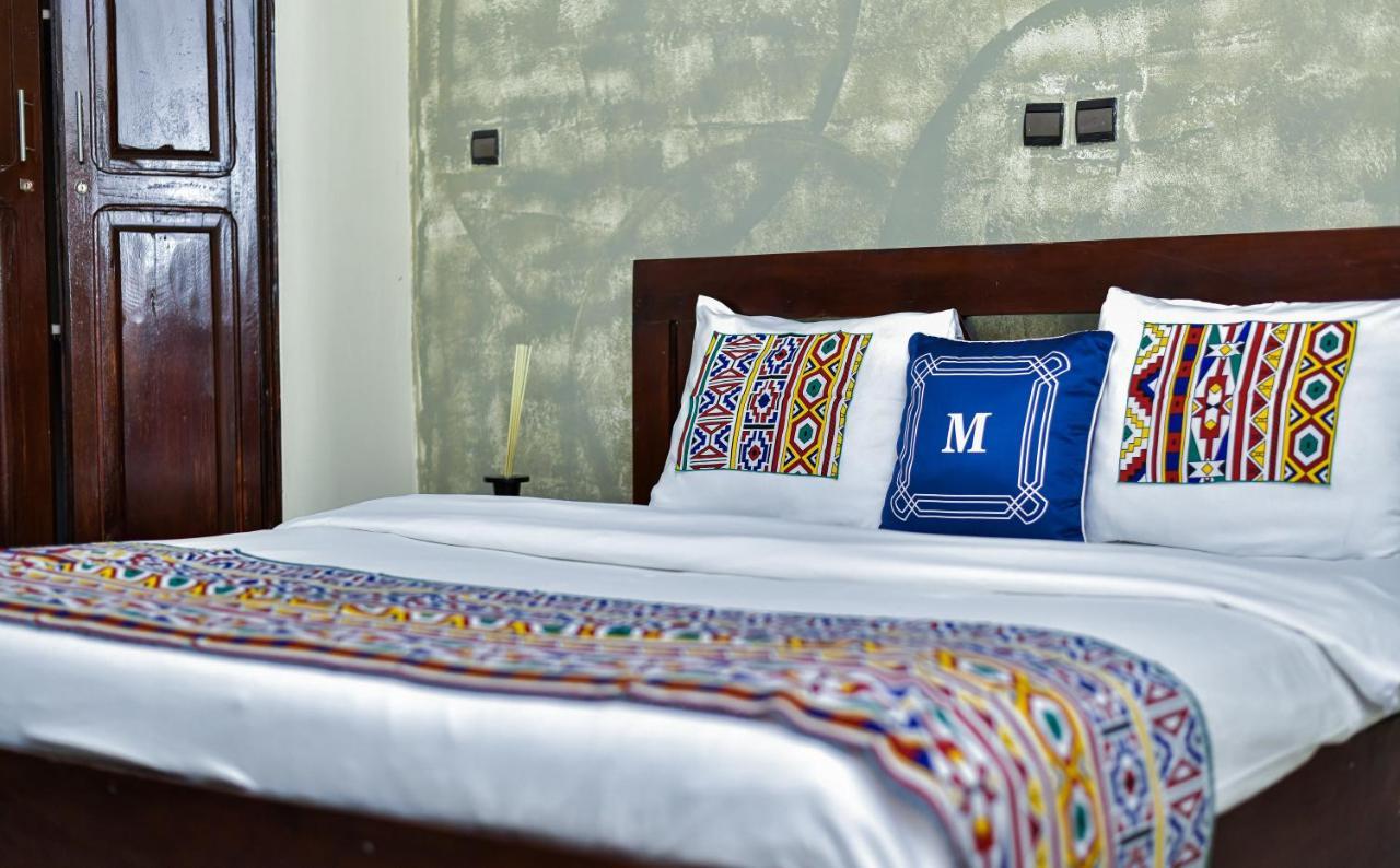 Hotel M'Rode Ломе Екстер'єр фото