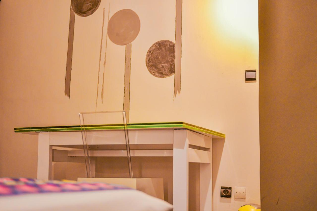 Hotel M'Rode Ломе Екстер'єр фото