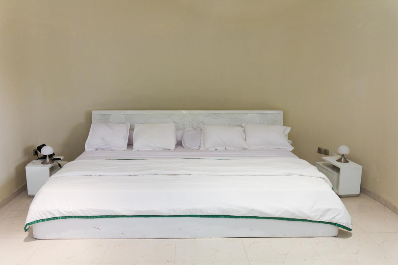 Hotel M'Rode Ломе Екстер'єр фото